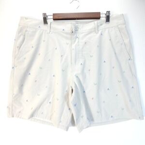 Huk Performance Fishing Shorts Mens 40 Tan Fly Lure Embroidery Skate Streetwear